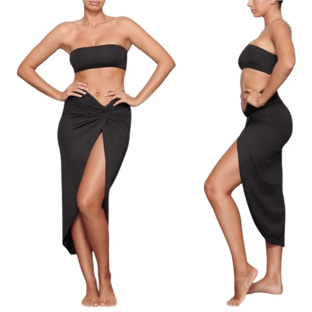 SKIMS black XL swim sarong fits woman’s 12-16 stretch NWT